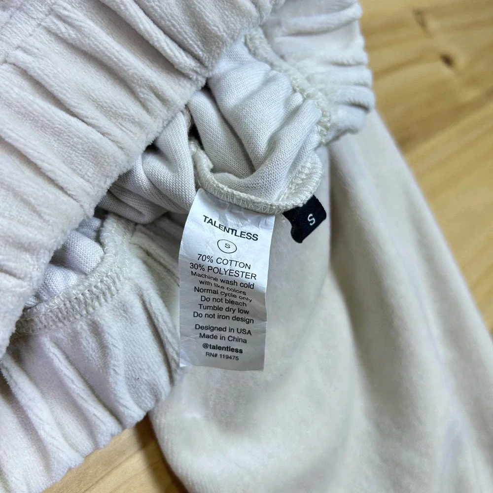 Talentless Hoodie Womens Small Cream Long Sleeve Hooded Crop Top Sweatshirt - Picture 5 of 9